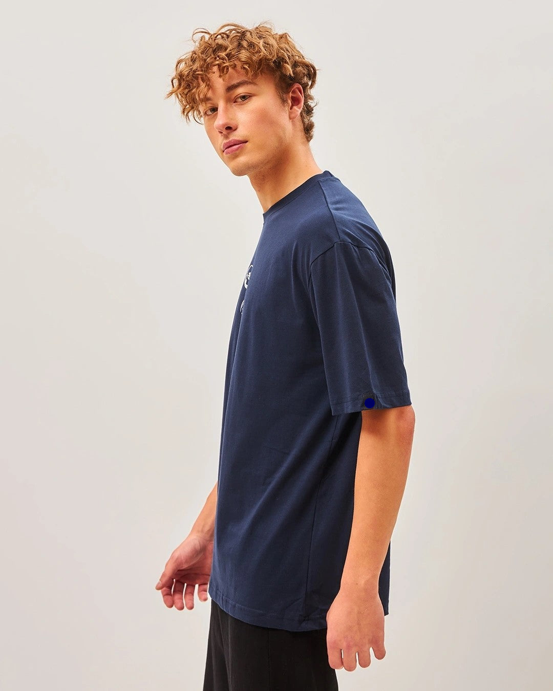 blue seek oversizes t-shirt for men