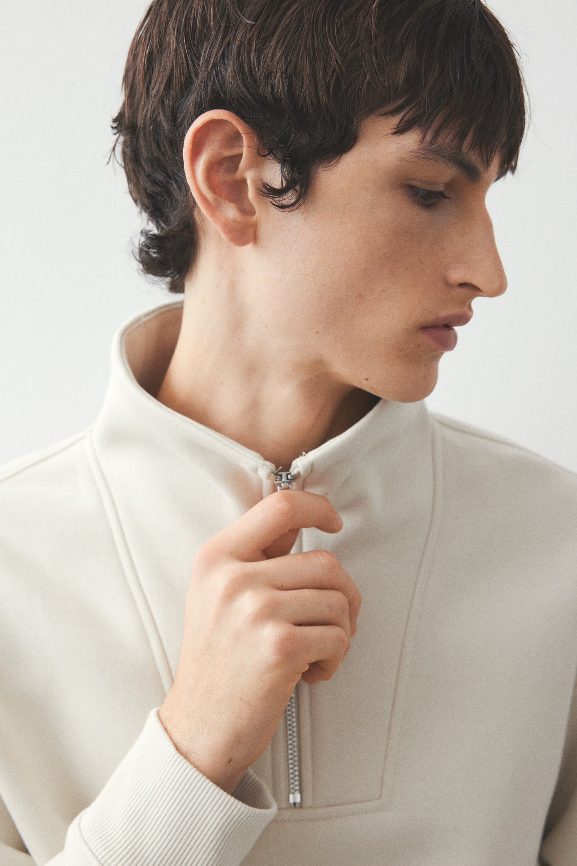 Beige half-zip sweatshirt for men classic
