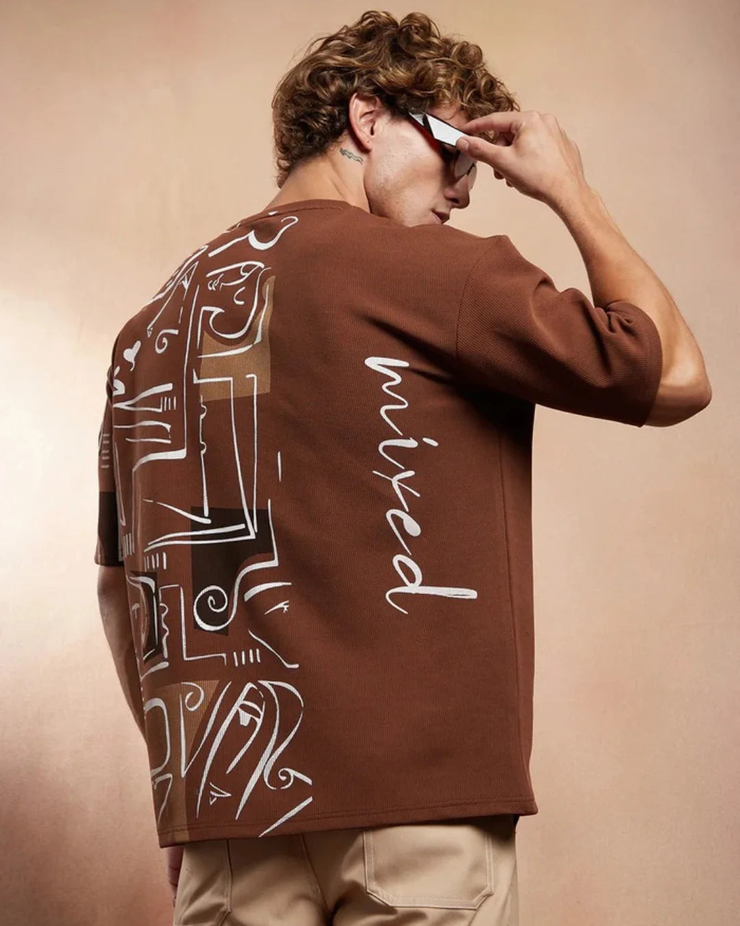 This tees dosen't follow the crows over sized t-shirt for men